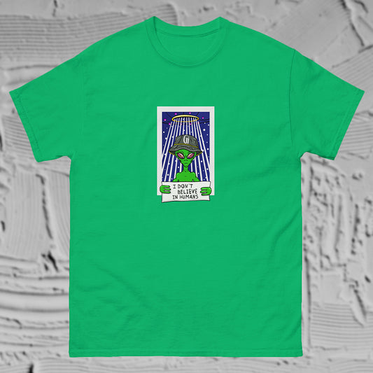 irish green color cotton t shirt with stylish alien